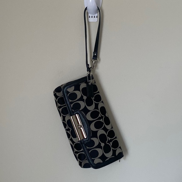 Coach women’s wallet New no tags - Picture 5 of 13